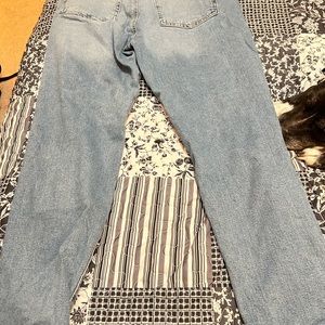 No boundaries women’s size 13 distressed boyfriend jeans